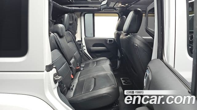 Jeep Wrangler 2022 — Photo 20/29