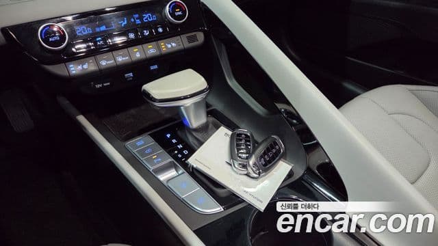 Hyundai Avante 2022 — Şəkil 8/20
