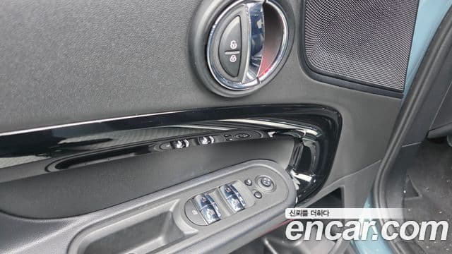 Mini Cooper Countryman 2022 — фото 13 из 20