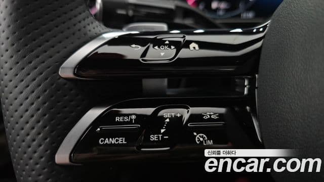 Mercedes-Benz E-Class 2025 — Photo 19/32