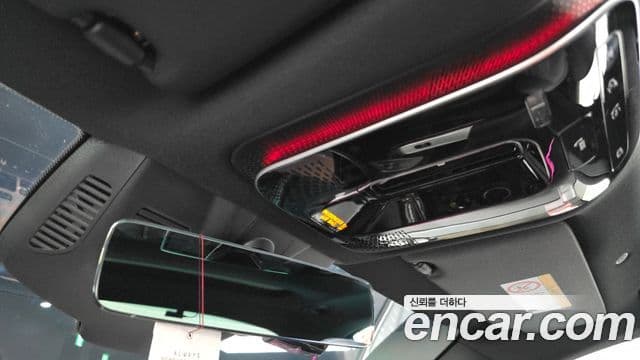 Mercedes-Benz E-Class 2025 — Photo 6/32