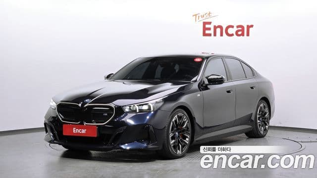 BMW i5 2023 — Photo 33/36