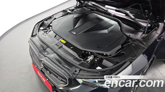 BMW i5 2023 — Photo 18/36