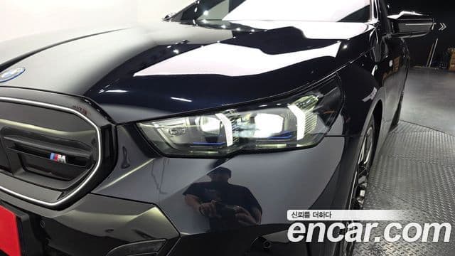 BMW i5 2023 — Photo 5/36