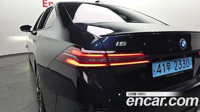 BMW i5 2023 — Photo 36/36