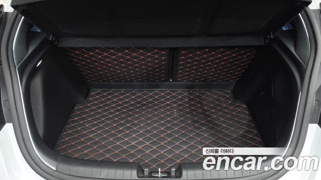 Hyundai Veloster 2020 — Şəkil 17/20