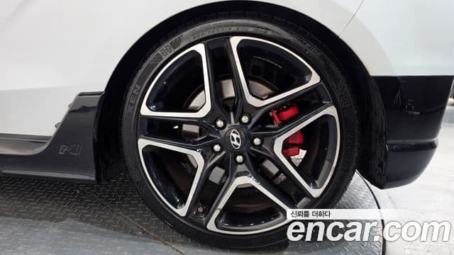 Hyundai Veloster 2020 — Photo 3/33
