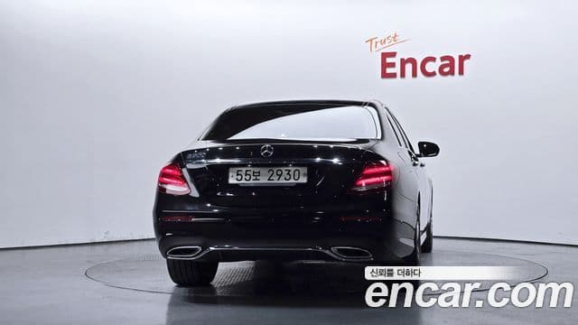Mercedes-Benz E-Class 2019 — ფოტო 4/20