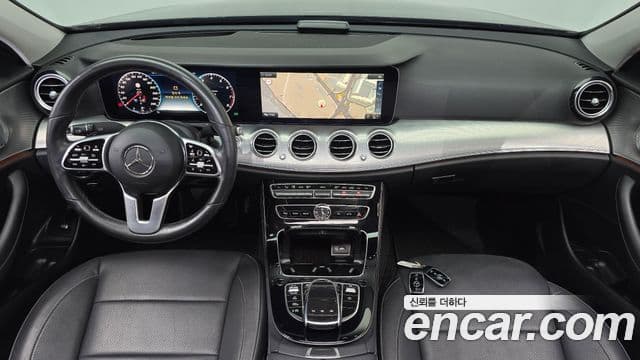 Mercedes-Benz E-Class 2019 — ფოტო 7/20