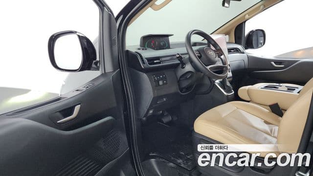Hyundai Staria 2024 — ფოტო 10/20