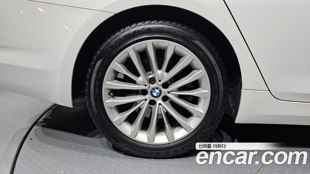BMW 5 Series 2019 — Фото 5/20