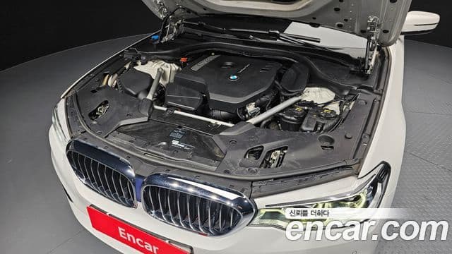 BMW 5 Series 2019 — Фото 6/20
