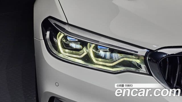 BMW 5 Series 2019 — Photo 5/36