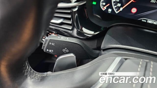 BMW 5 Series 2019 — Photo 19/36