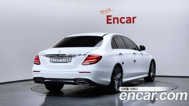 Mercedes-Benz E-Class 2019 — Фото 2/20
