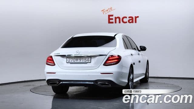 Mercedes-Benz E-Class 2019 — Фото 4/20
