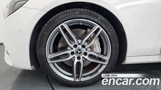 Mercedes-Benz E-Class 2019 — Фото 5/20