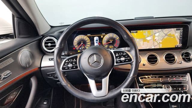 Mercedes-Benz E-Class 2019 — Фото 13/20