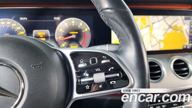 Mercedes-Benz E-Class 2019 — Фото 16/20
