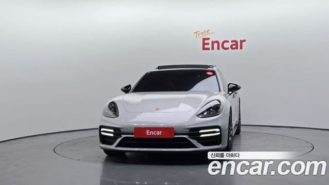Porsche Panamera 2021 — ფოტო 3/20