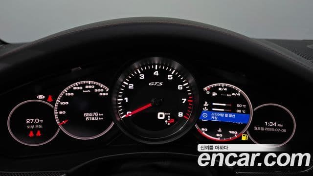 Porsche Panamera 2021 — ფოტო 8/20