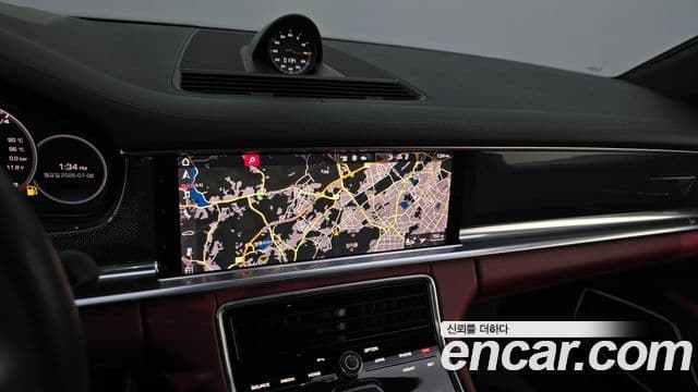 Porsche Panamera 2021 — ფოტო 12/20
