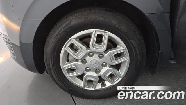 Hyundai Staria 2023 — фото 5 из 20
