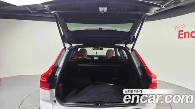 Volvo XC60 2025 — Şəkil 20/20