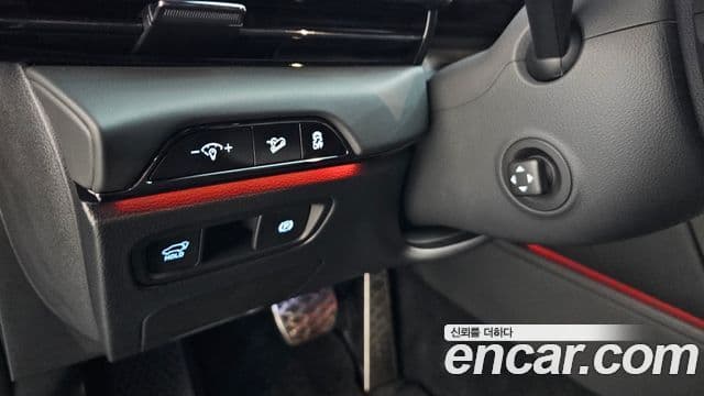 Genesis GV80 Coupe 2025 — ფოტო 19/20