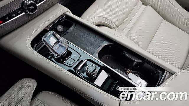 Volvo XC90 2023 — Photo 5/20