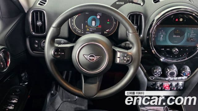 Mini Cooper Countryman 2022 — ფოტო 13/20