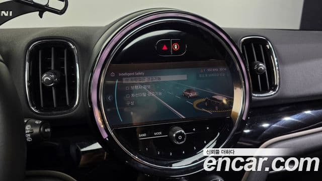 Mini Cooper Countryman 2022 — ფოტო 16/20