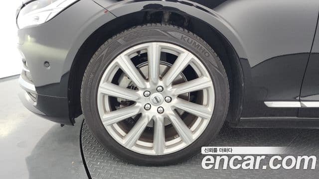 Volvo S90 2018 — Şəkil 14/20