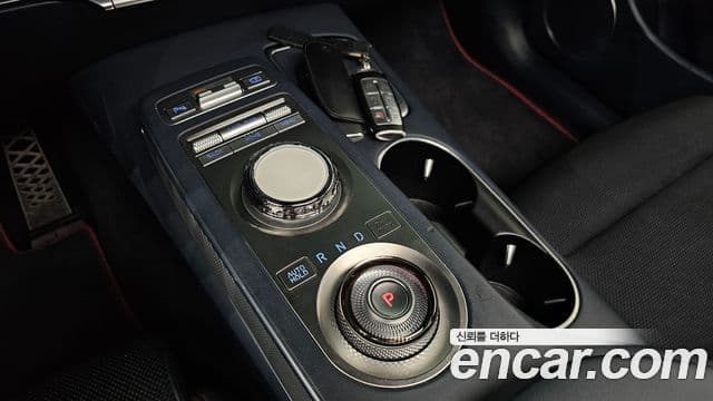 Genesis GV70 2021 — Şəkil 9/20