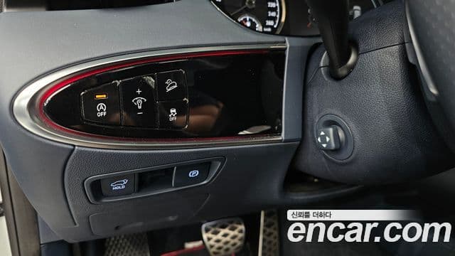 Genesis GV70 2021 — Şəkil 14/20