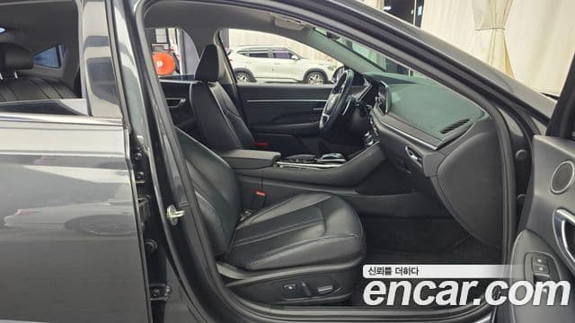 Hyundai Sonata Hybrid 2021 — Photo 10/30