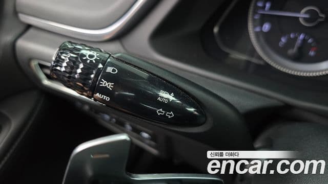Hyundai Sonata Hybrid 2021 — Photo 8/30