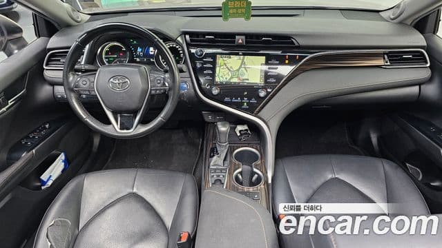 Toyota Camry 2018 — Şəkil 5/20