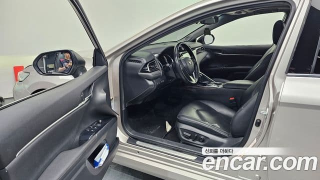 Toyota Camry 2018 — Şəkil 3/20