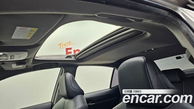 Toyota Camry 2018 — Şəkil 17/20