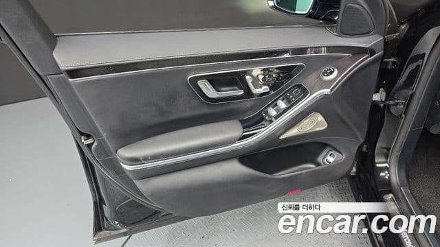 Mercedes-Benz S-Class 2021 — ფოტო 8/32