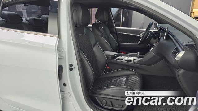 Genesis G70 2019 — ფოტო 2/31