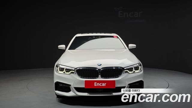 BMW 5 Series 2019 — Фото 2/20