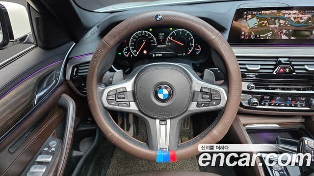 BMW 5 Series 2019 — Фото 13/20