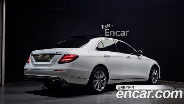 Mercedes-Benz E-Class 2019 — Şəkil 2/20