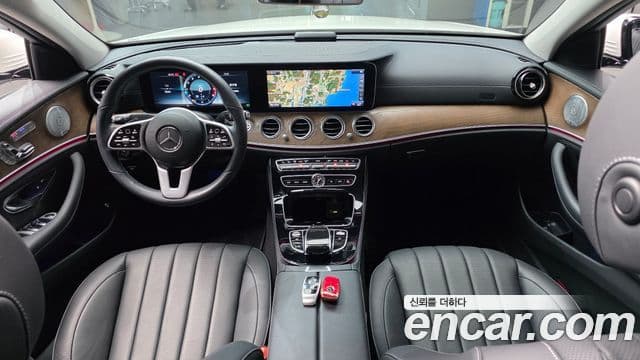 Mercedes-Benz E-Class 2019 — Şəkil 7/20