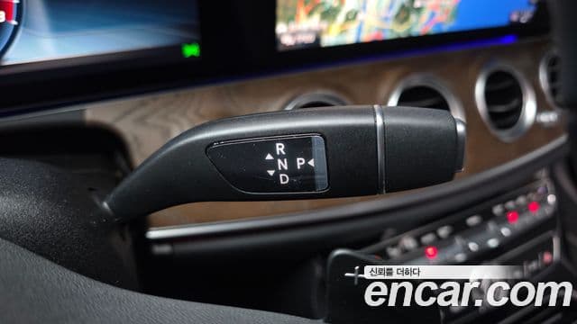 Mercedes-Benz E-Class 2019 — Şəkil 9/20
