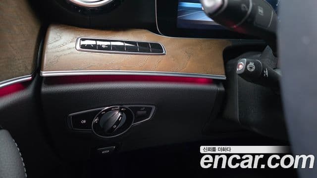 Mercedes-Benz E-Class 2019 — Şəkil 20/20