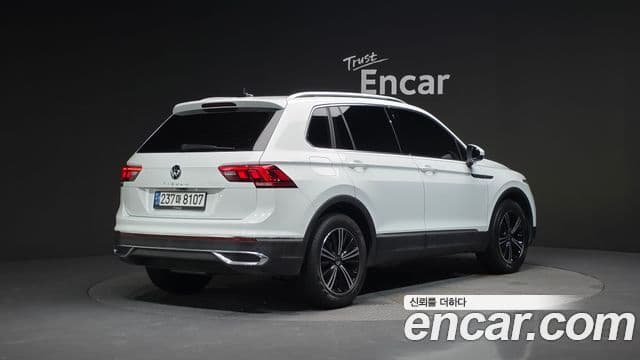 Volkswagen Tiguan 2022 — ფოტო 2/20