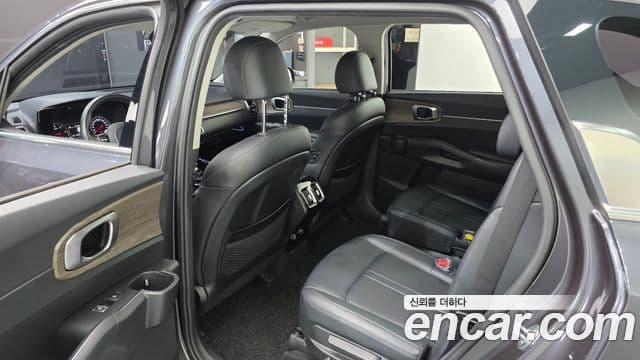 Kia Sorento 2020 — ფოტო 17/33